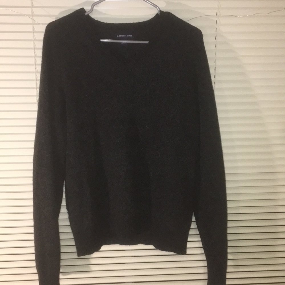 V-neck long sleeve